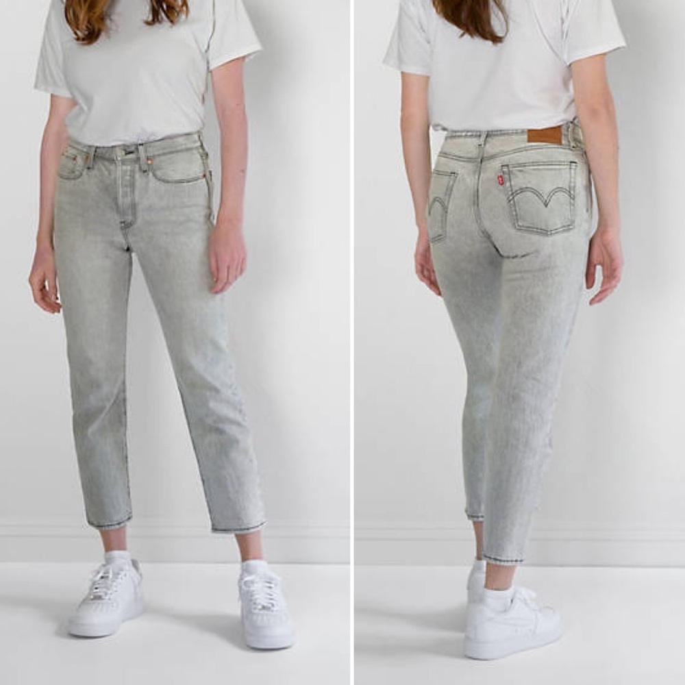 NWT Levi's Premium Wedgie Fit Straight Jeans Womens Sz 26x26 SHORT Light Wash